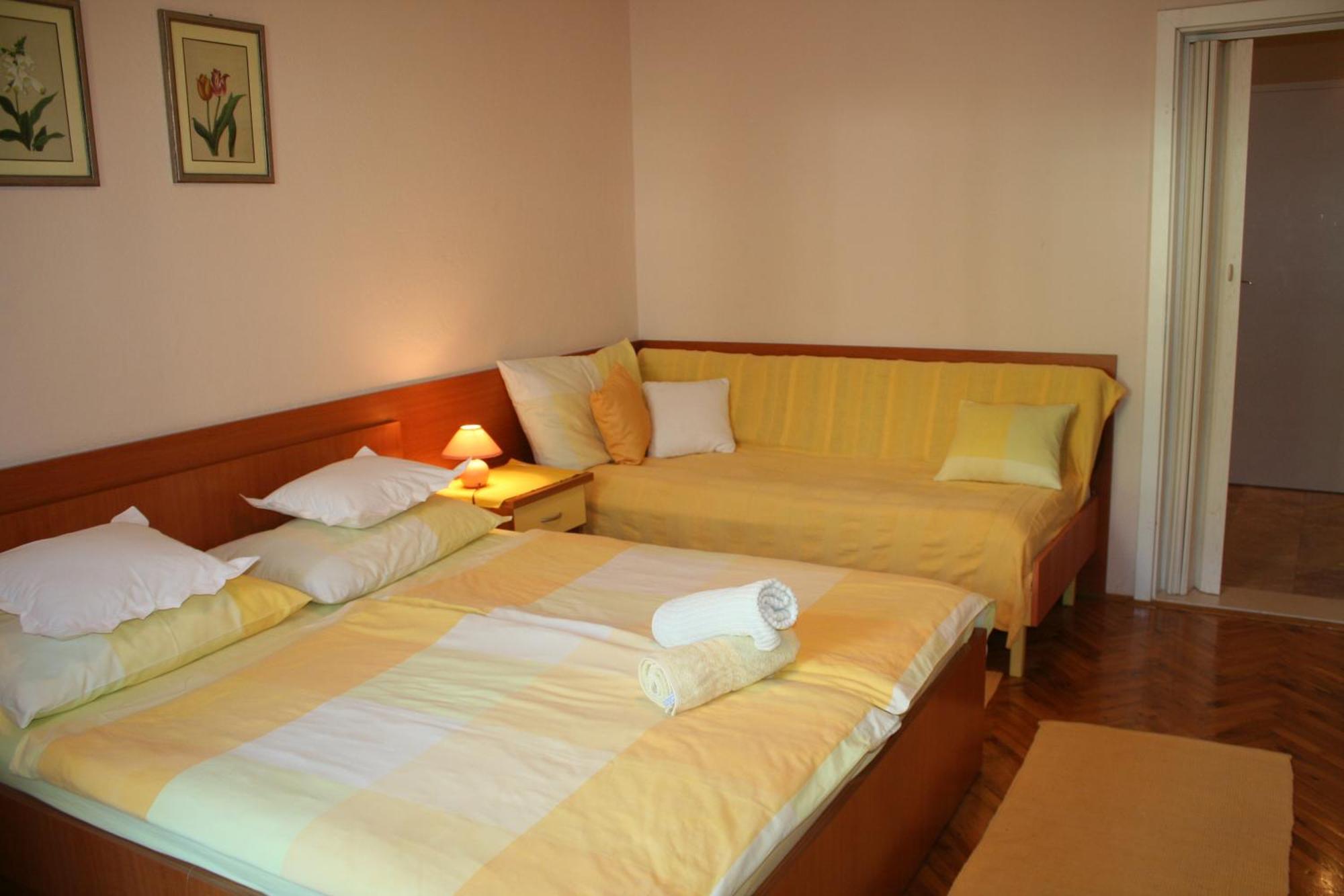 Rooms & Apartments Villa Anka Tučepi Zimmer foto