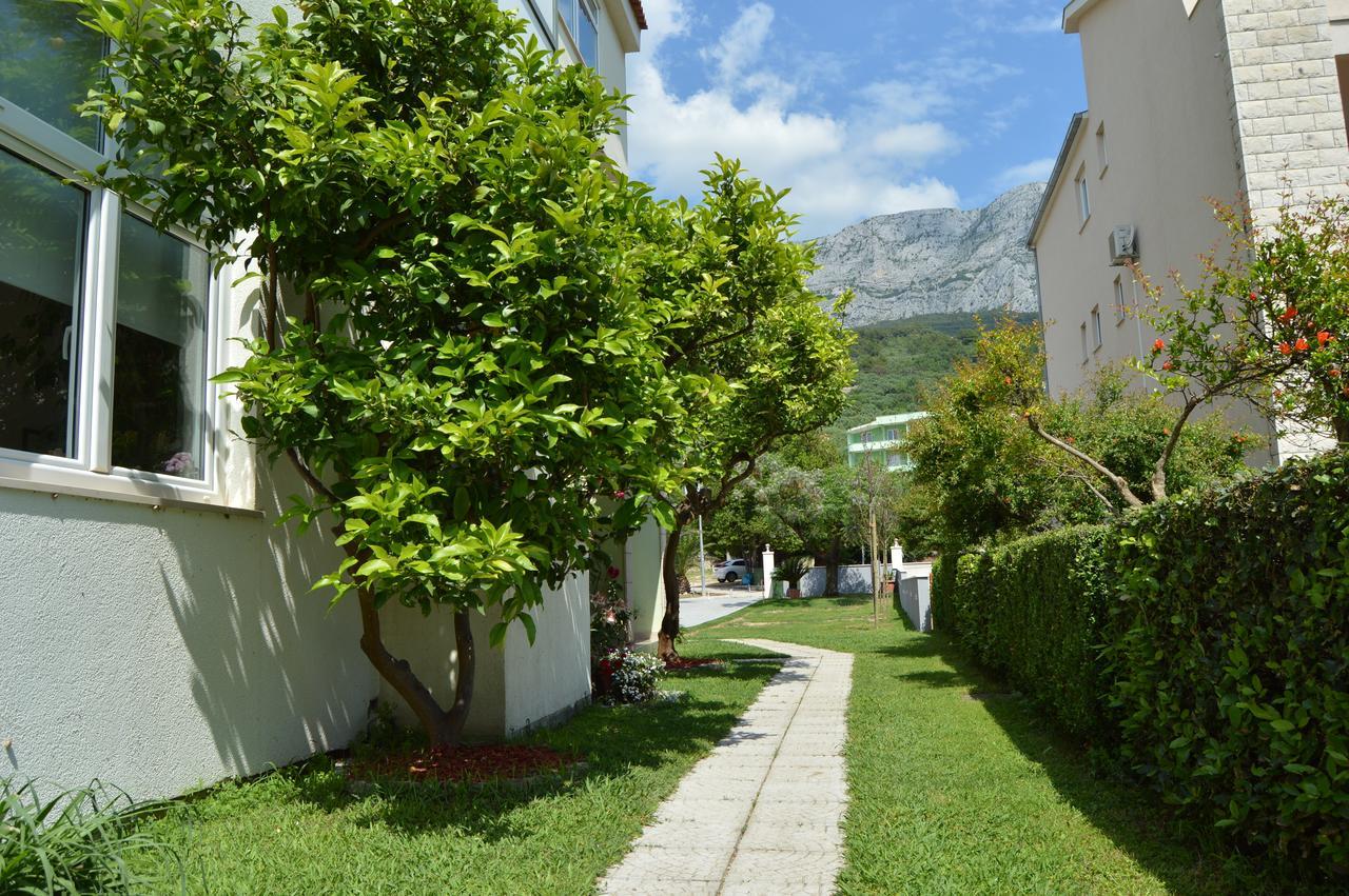 Rooms & Apartments Villa Anka Tučepi Exterior foto
